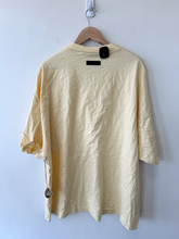 Load image into Gallery viewer, Fear Of God Essentials T-shirt Size Extra Large
