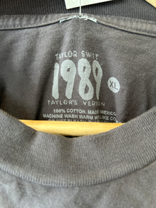 Taylor Swift T-Shirt Size Extra Large