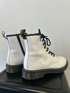 Dr Martens Boots Womens 6