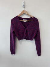 Load image into Gallery viewer, Urban Outfitters ( U ) Sweater Size Medium
