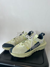 Load image into Gallery viewer, Nike Casual Shoes Womens 9
