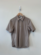 Load image into Gallery viewer, Lululemon Athletic Top Size Medium
