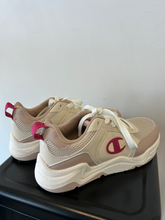 Load image into Gallery viewer, Champion Womens Athletic Shoes Womens 7.5
