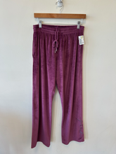 Load image into Gallery viewer, Pink By Victoria's Secret Pants Size Small
