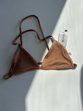 Load image into Gallery viewer, Womens Swimwear Size Medium
