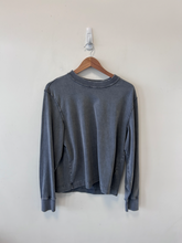Load image into Gallery viewer, Abercrombie &amp; Fitch Sweatshirt Size Extra Small
