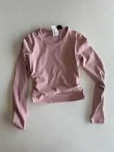 Load image into Gallery viewer, Lulu Lemon Athletic Top Size Medium
