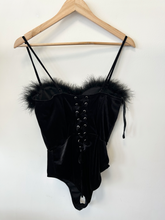 Load image into Gallery viewer, Windsor Womens Tops Bodysuit Size Large
