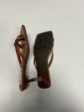 Load image into Gallery viewer, Sandals Womens 5
