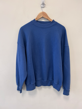 Load image into Gallery viewer, Dsg Sweatshirt Size Large
