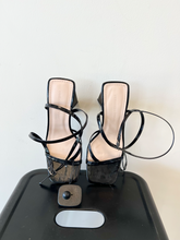 Load image into Gallery viewer, Princess Polly Dress Shoes Womens 6
