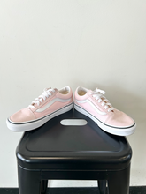 Load image into Gallery viewer, Vans Casual Shoes Womens 6.5
