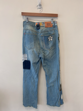 Load image into Gallery viewer, Bdg Denim Size 5/6 (28)
