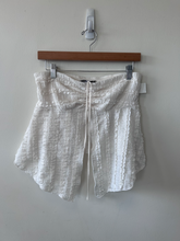 Load image into Gallery viewer, Urban Outfitters ( U ) Tank Top Size Medium
