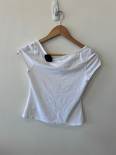 Load image into Gallery viewer, Lululemon Athletic Top Size Medium
