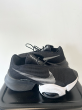 Load image into Gallery viewer, Nike Womens Athletic Shoes Womens 6
