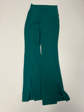 Load image into Gallery viewer, Tna Athletic Pants Size Small

