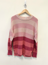 Load image into Gallery viewer, Time &amp; Tru Sweater Size Large

