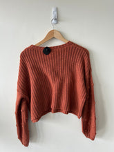 Load image into Gallery viewer, Moon &amp; Madison Sweater Size Medium
