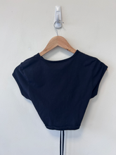 Load image into Gallery viewer, Gym Shark Athletic Top Size Small
