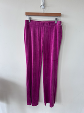 Load image into Gallery viewer, Juicy Couture Pants Size Medium
