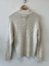 Load image into Gallery viewer, American Eagle Sweater Size Extra Small
