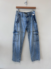 Load image into Gallery viewer, Aeropostale Denim Size Small
