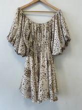 Load image into Gallery viewer, Altar&#39;d State Dress Size Large
