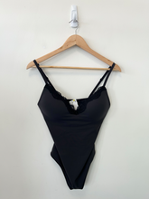 Load image into Gallery viewer, Skims Bodysuit Size Medium
