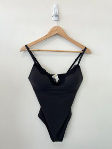Skims Bodysuit Size Medium