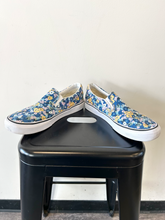 Load image into Gallery viewer, Vans Casual Shoes Womens 9.5
