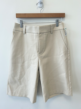 Load image into Gallery viewer, Urban Outfitters ( U ) Shorts Size Medium
