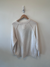 Load image into Gallery viewer, Aerie Sweater Size Medium
