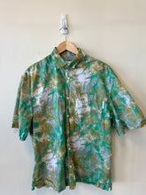 Load image into Gallery viewer, Topman Short Sleeve Top Size Medium
