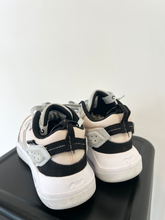 Load image into Gallery viewer, Jordan Womens Athletic Shoes Womens 8
