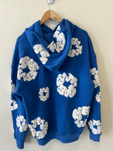 Load image into Gallery viewer, Sweatshirt Size Large
