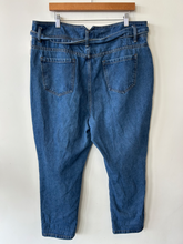 Load image into Gallery viewer, Boohoo Denim Size 15/16 (34)
