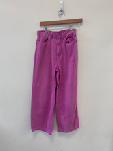 Load image into Gallery viewer, Bdg Pants Size 3/4 (27)
