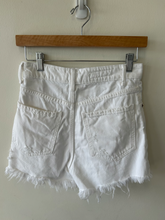 Load image into Gallery viewer, Zara Shorts Size 3/4

