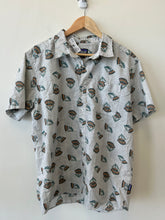 Load image into Gallery viewer, Patagonia Short Sleeve Top Size Large
