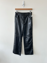 Load image into Gallery viewer, Pants Size Medium
