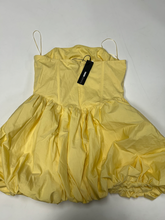 Load image into Gallery viewer, Fashion Nova Dress Size Large
