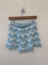 Load image into Gallery viewer, Cupshe Shorts Size Small
