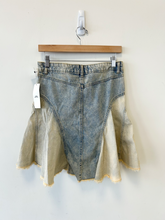 Load image into Gallery viewer, Bdg Short Skirt Size Extra Small
