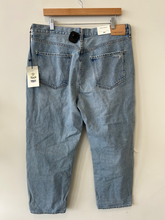 Load image into Gallery viewer, Citizens Of Humanity Denim Size 15/16 (34)
