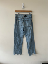 Load image into Gallery viewer, Bdg Denim Size 2 (26)
