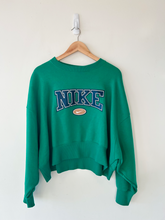 Load image into Gallery viewer, Nike Sweatshirt Size Medium
