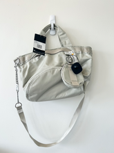 Load image into Gallery viewer, Nike Bag
