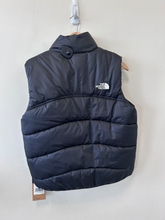 Load image into Gallery viewer, North Face Outerwear Size Medium
