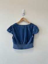 Load image into Gallery viewer, Aerie Short Sleeve Top Size Medium
